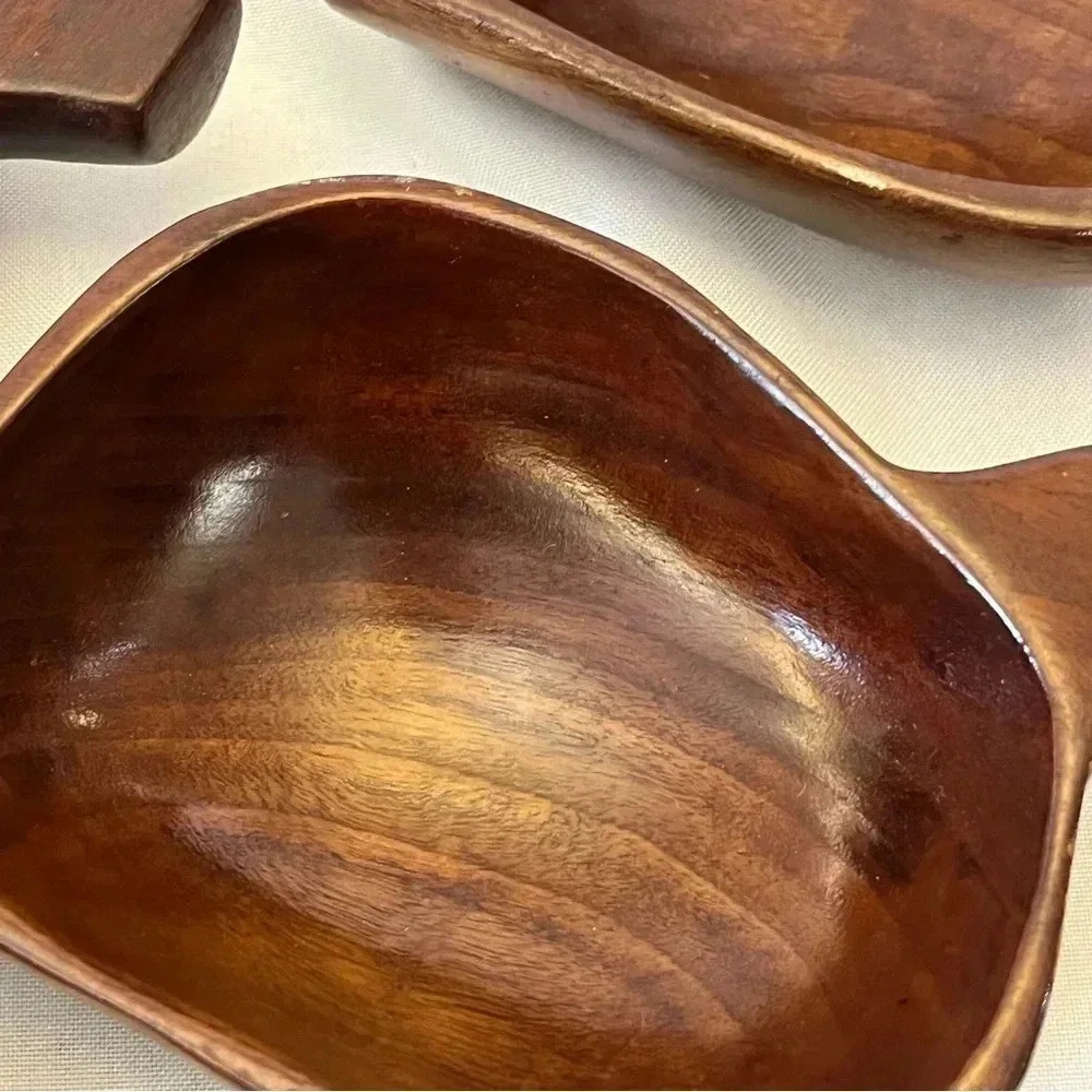 Set of 4 Carved Leaf Shaped Serving Bowls - Picture 4 of 4